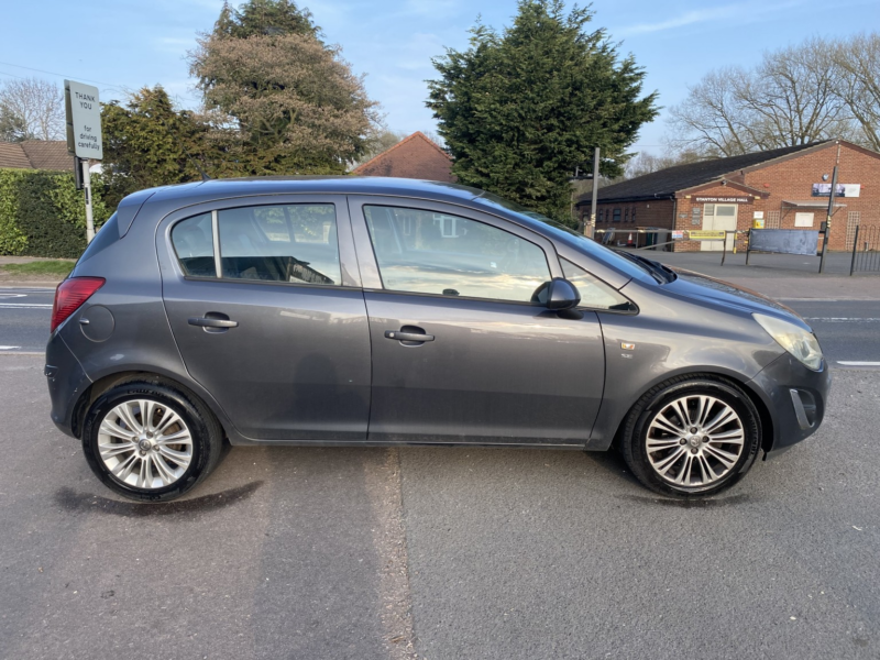 2012 Vauxhall Corsa 1.4 16v Se ** Automatic ** Last Local Owner 11.5 Years ** Alloys ** Heated Seats ** in Grey — image 1