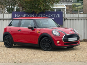 2017 MINI Hatch 1.2 One Hatchback 3dr Petrol Manual Euro 6 (s/s) (102 Ps) in Red — image 3