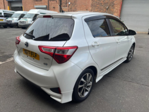 2017 Toyota Yaris Hybrid Elec in White — image 5