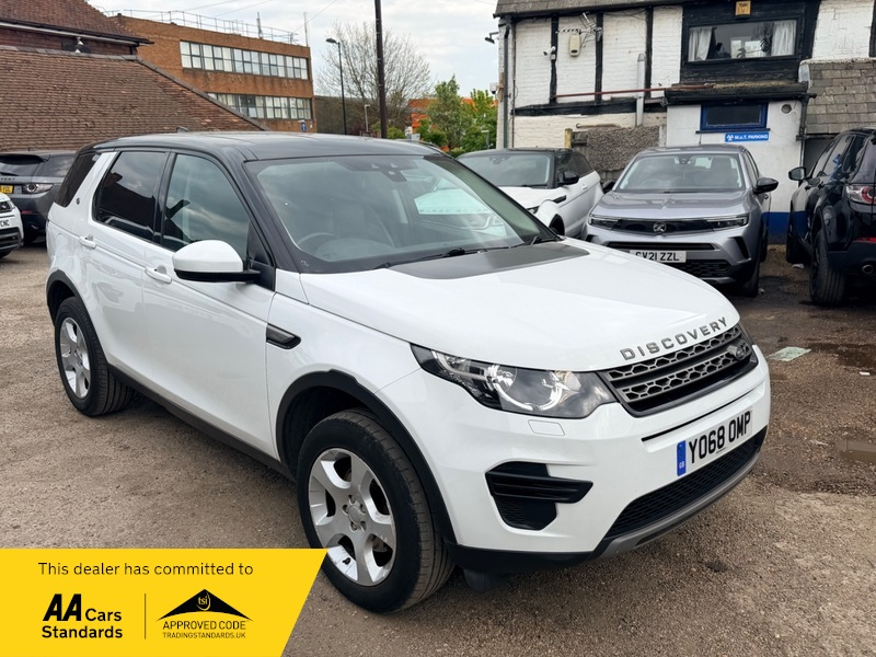 2018 Land Rover Discovery Sport Ed4 Se in White — image 1