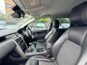 2018 Land Rover Discovery Sport Ed4 Se in White — image 2