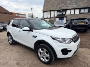 2018 Land Rover Discovery Sport Ed4 Se in White — image 6