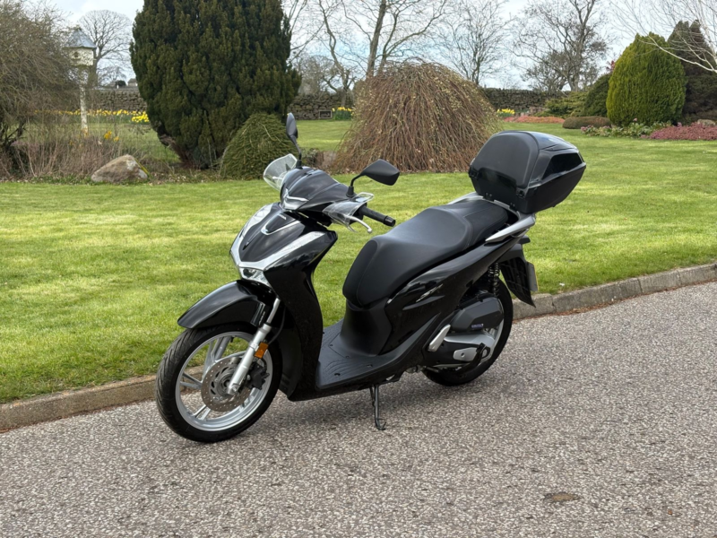 2021 Honda Sh125i 125 Scooter Petrol CVT V-Belt Euro 5 (13 Ps) in Black — image 1