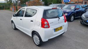 2013 Suzuki Alto 1.0 12v Sz in White — image 2