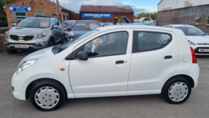 2013 Suzuki Alto 1.0 12v Sz in White — image 3