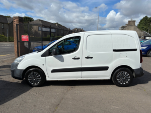 2017 Citroen Berlingo 1.6 Bluehdi 625 Enterprise Panel Van 5dr Diesel Manual L1 (112 G/km, 75 Bhp) in White — image 2