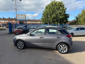 2015 Hyundai I20 1.4 Se Euro 6 5dr in Grey — image 4