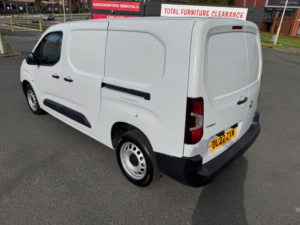 2022 Vauxhall Combo 1.5 Turbo D 2300 Dynamic L2 H1 Euro 6 6dr in White — image 4