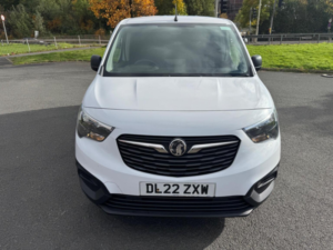 2022 Vauxhall Combo 1.5 Turbo D 2300 Dynamic L2 H1 Euro 6 6dr in White — image 5