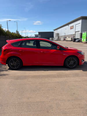 2017 Ford Focus 1.0t Ecoboost St-Line Hatchback 5dr Petrol Manual Euro 6 (s/s) (140 Ps) in Red — image 5