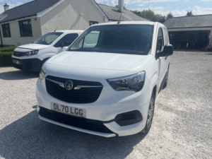 2020 Vauxhall Combo 1.6 Turbo D 2300 Sportive in White — image 5