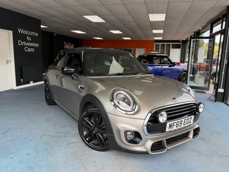 2019 MINI Hatch 1.5 Cooper Sport Euro 6 (s/s) 3dr in Silver — image 1
