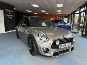 2019 MINI Hatch 1.5 Cooper Sport Euro 6 (s/s) 3dr in Silver — image 3