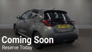 2023 Toyota Yaris 1.5 Vvt-H Design E-CVT Euro 6 (s/s) 5dr in Bronze — image 3