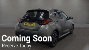 2023 Toyota Yaris 1.5 Vvt-H Design E-CVT Euro 6 (s/s) 5dr in Bronze — image 4