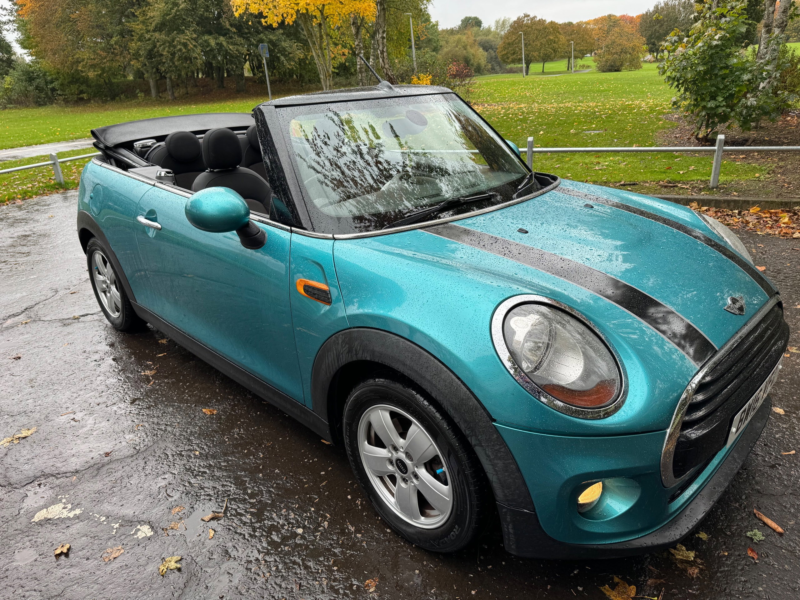2016 MINI Convertible 1.5 Cooper D Convertible 2dr Diesel Manual Euro 6 (s/s) (116 Ps) in Blue — image 1