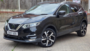 2017 Nissan Qashqai 1.6 Dci Tekna Xtron Euro 6 (s/s) 5dr in Black — image 2