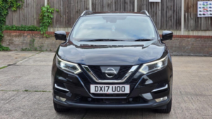 2017 Nissan Qashqai 1.6 Dci Tekna Xtron Euro 6 (s/s) 5dr in Black — image 3
