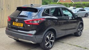 2017 Nissan Qashqai 1.6 Dci Tekna Xtron Euro 6 (s/s) 5dr in Black — image 6