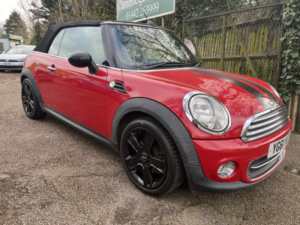 2011 MINI Convertible 1.6 Cooper Convertible in Red — image 3