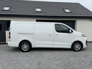 2021 Vauxhall Vivaro 1.5 Turbo D 2900 Sportive in White — image 6