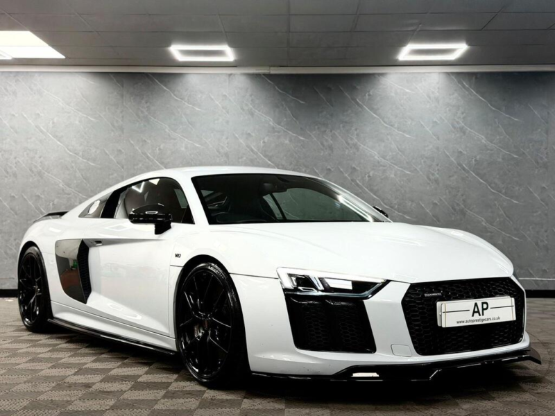 2017 Audi R8 5.2 Fsi V10 Plus S Tronic Quattro Euro 6 (s/s) 2dr in Audi Exclusive Suzuka Grey — image 1