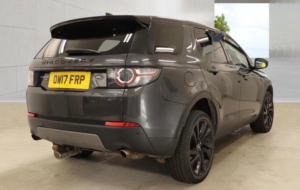 2017 Land Rover Discovery Sport 2.0 Td4 Hse Luxury Auto 4WD Euro 6 (s/s) 5dr in Grey — image 4