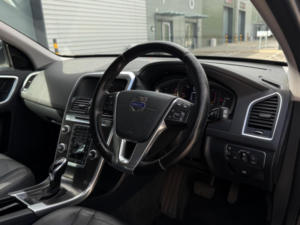 2016 Volvo Xc60 2.4 D4 Se Lux Nav Auto AWD Euro 6 (s/s) 5dr in Grey — image 2