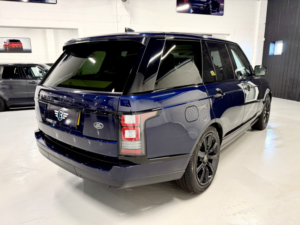 2017 Land Rover Range Rover 3.0 Td V6 Vogue in Blue — image 2