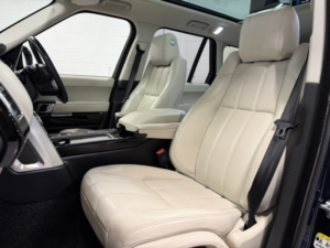 2017 Land Rover Range Rover 3.0 Td V6 Vogue in Blue — image 3