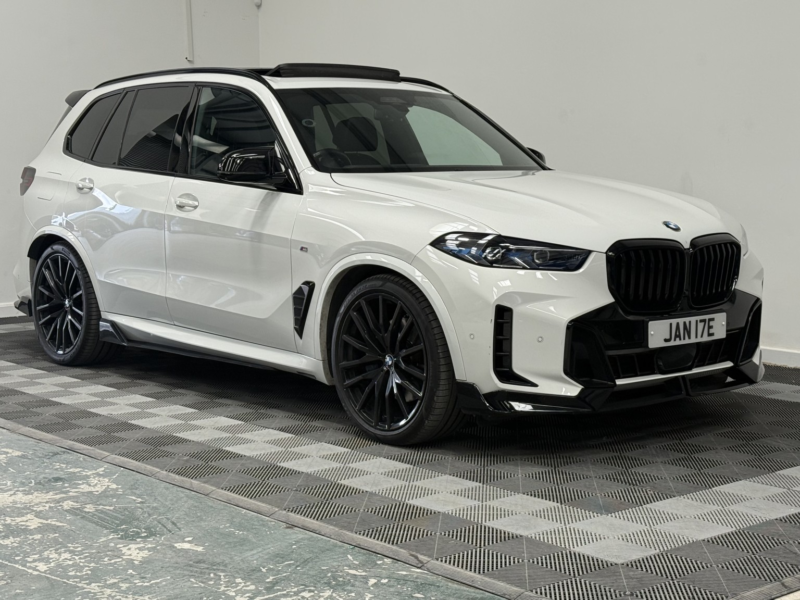 2024 BMW X5 3.0 X5 Xdrive30d M Sport in White — image 1
