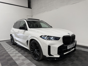 2024 BMW X5 3.0 X5 Xdrive30d M Sport in White — image 3