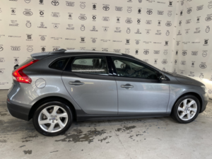 2014 Volvo V40 Cross Country 1.6 D2 Lux in Grey — image 3