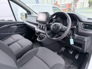 2023 Renault Trafic 2.0 Dci Blue Ll30 Advance L2 H1 Euro 6 (s/s) 5dr in White — image 2