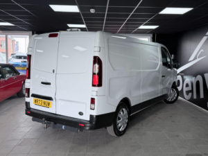 2023 Renault Trafic 2.0 Dci Blue Ll30 Advance L2 H1 Euro 6 (s/s) 5dr in White — image 3