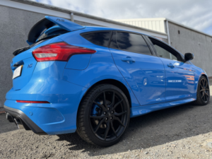 2017 Ford Focus 2.3 T Ecoboost Rs in Blue — image 6