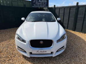 2015 Jaguar Xf 2.2d R-Sport Auto Euro 5 (s/s) 4dr in White — image 4