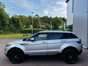 2015 Land Rover Range Rover Evoque 2.2 Sd4 Pure Tech in Silver — image 6