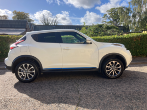 2019 Nissan Juke 1.6 Tekna SUV 5dr Petrol Manual Euro 6 (112 Ps) in White — image 2