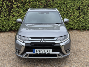 2019 Mitsubishi Outlander 2.4 H Twinmotor 13.8kwh 4hs in Grey — image 4