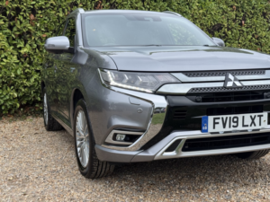 2019 Mitsubishi Outlander 2.4 H Twinmotor 13.8kwh 4hs in Grey — image 5