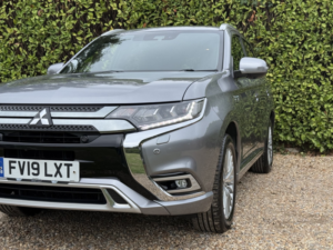 2019 Mitsubishi Outlander 2.4 H Twinmotor 13.8kwh 4hs in Grey — image 6