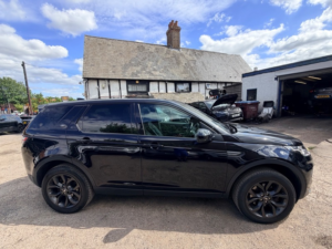 2019 Land Rover Discovery Sport Td4 Landmark in Black — image 6