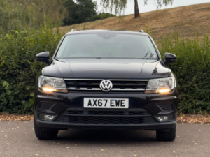 2018 Volkswagen Tiguan 2.0 Tdi Se Navigation DSG Euro 6 (s/s) 5dr in Black — image 2