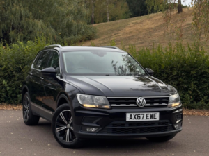 2018 Volkswagen Tiguan 2.0 Tdi Se Navigation DSG Euro 6 (s/s) 5dr in Black — image 4