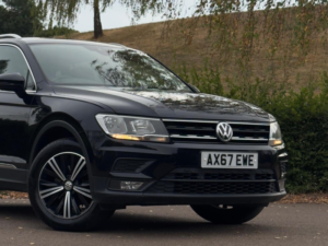 2018 Volkswagen Tiguan 2.0 Tdi Se Navigation DSG Euro 6 (s/s) 5dr in Black — image 5