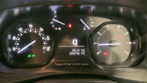 2018 Peugeot Expert 1.6 Bluehdi 1000 Professional Standard Panel Van Mwb Euro 6 (s/s) 6dr in Black — image 6