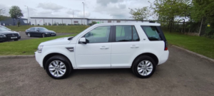 2013 Land Rover Freelander 2 2.2 Sd4 Hse SUV 5dr Diesel Commandshift 4WD Euro 5 (190 Ps) in White — image 2