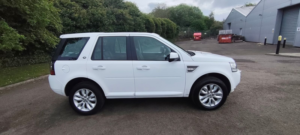 2013 Land Rover Freelander 2 2.2 Sd4 Hse SUV 5dr Diesel Commandshift 4WD Euro 5 (190 Ps) in White — image 6