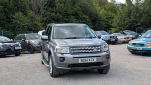 2011 Land Rover Freelander 2 2.2 Sd4 Hse in Grey — image 3